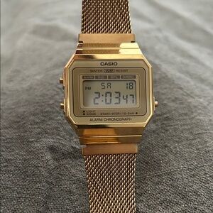 Vintage Casio gold watch - Unisex